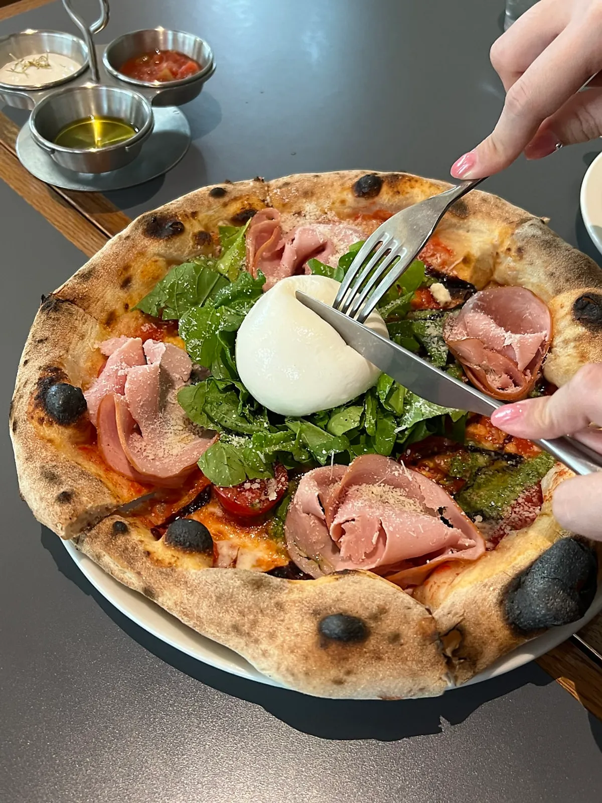 Cross-section of Snug Classica with mashed burrata