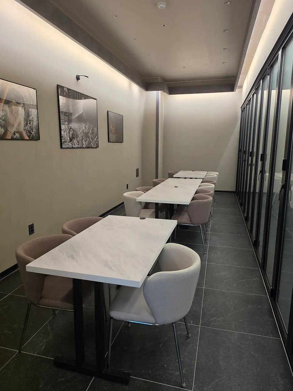 Dining hall seating and lighting