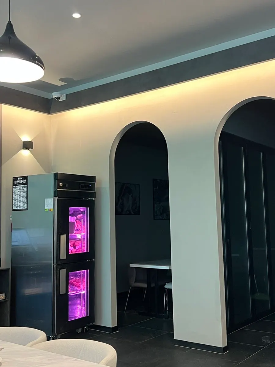 Separate group seating area at Plate Dunsan Branch