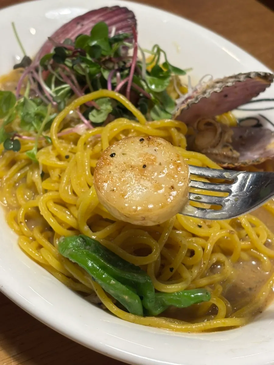 Oil pasta topped with kkwarigochu peppers
