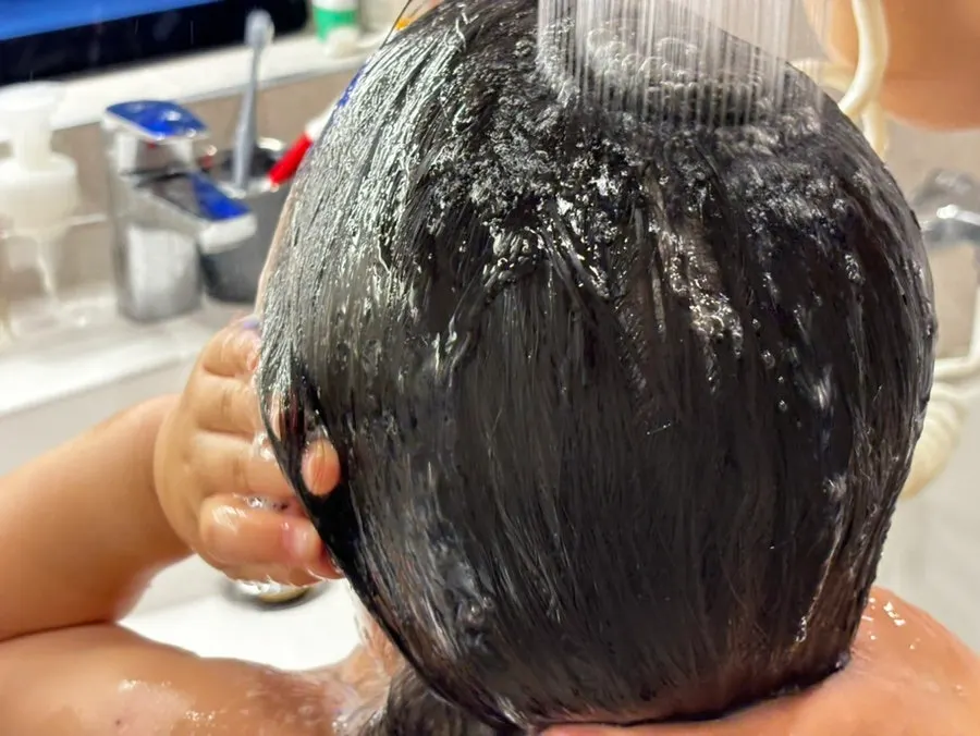 Crown odor control and soft-hair experience