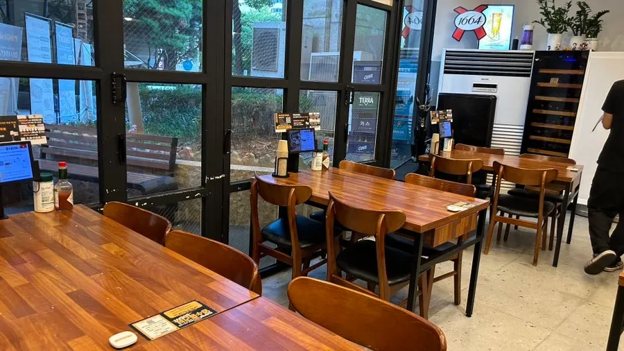 Hall seating at P&Chick suitable for group gatherings