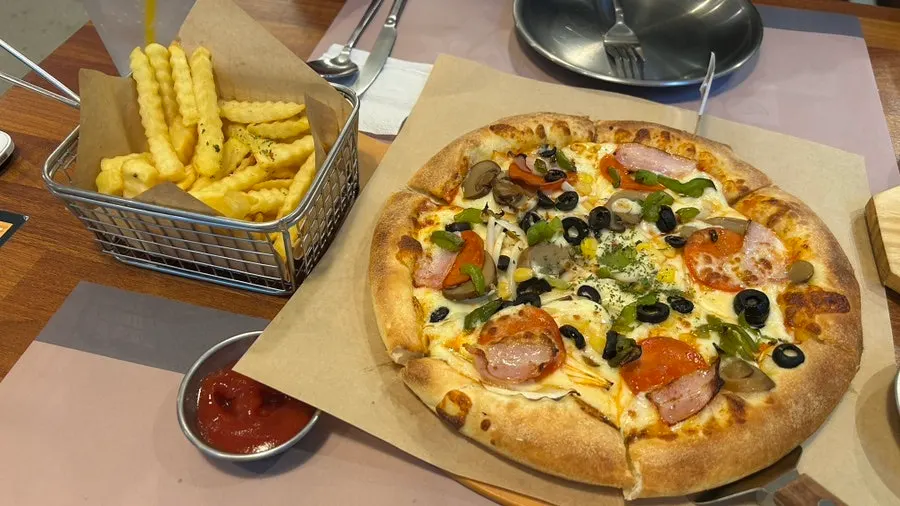 P&Chick table set with the free extra menu items