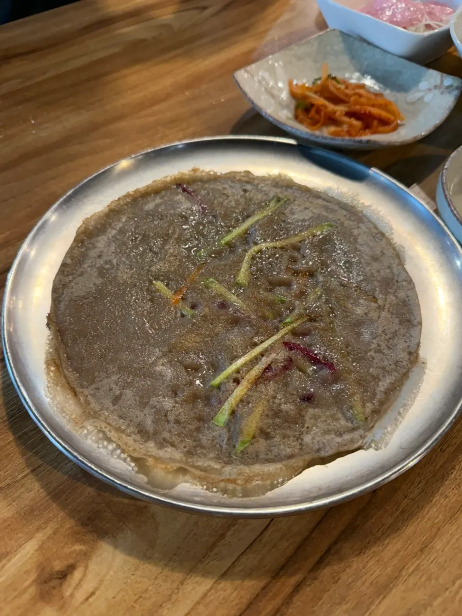 기본으로 나온 메밀전