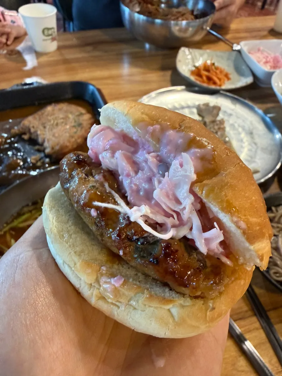 철판에 나온 참숯 떡갈비
