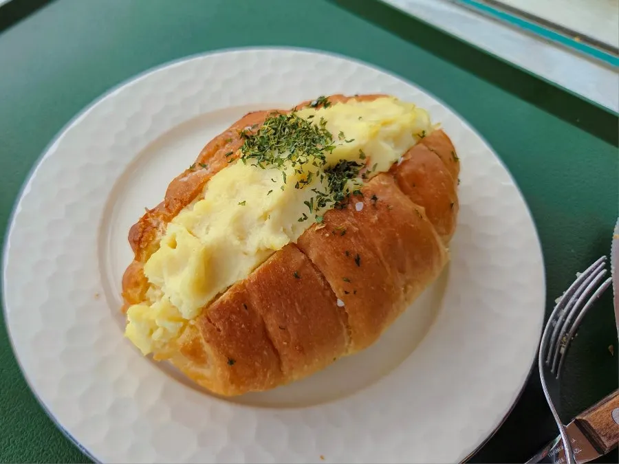 포테이토 소금빵 베이커리