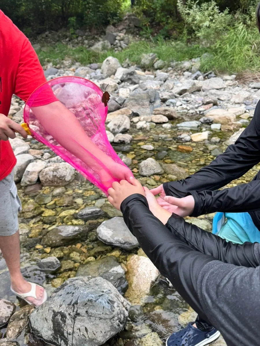 Catching fish in Damteo Valley