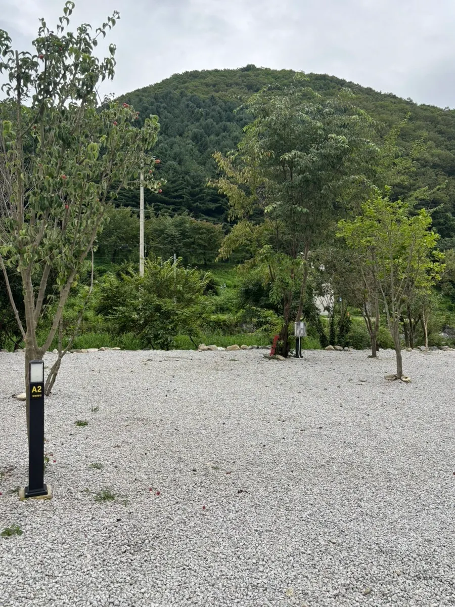 Camping sites with crushed-gravel ground