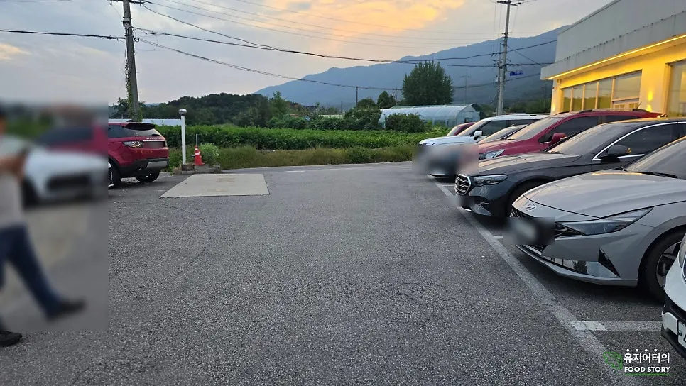 어느달 전용 무료 주차장