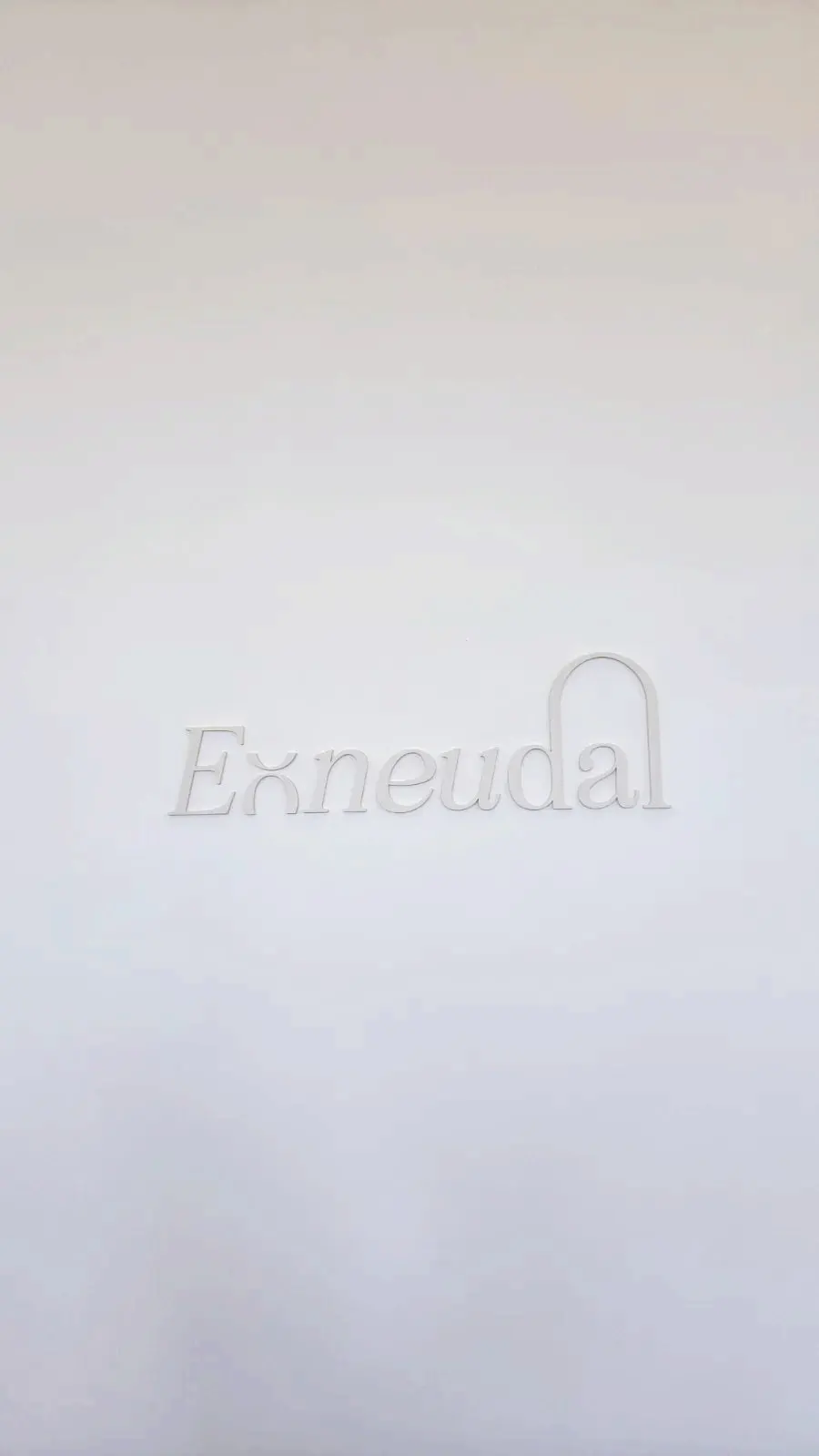Vertical photo of Eoneu Dal's exterior
