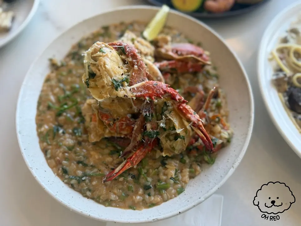 Blue crab risotto topped with crab at Eoneu Dal