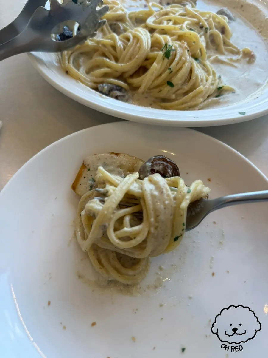 Rosé pasta at Eoneu Dal