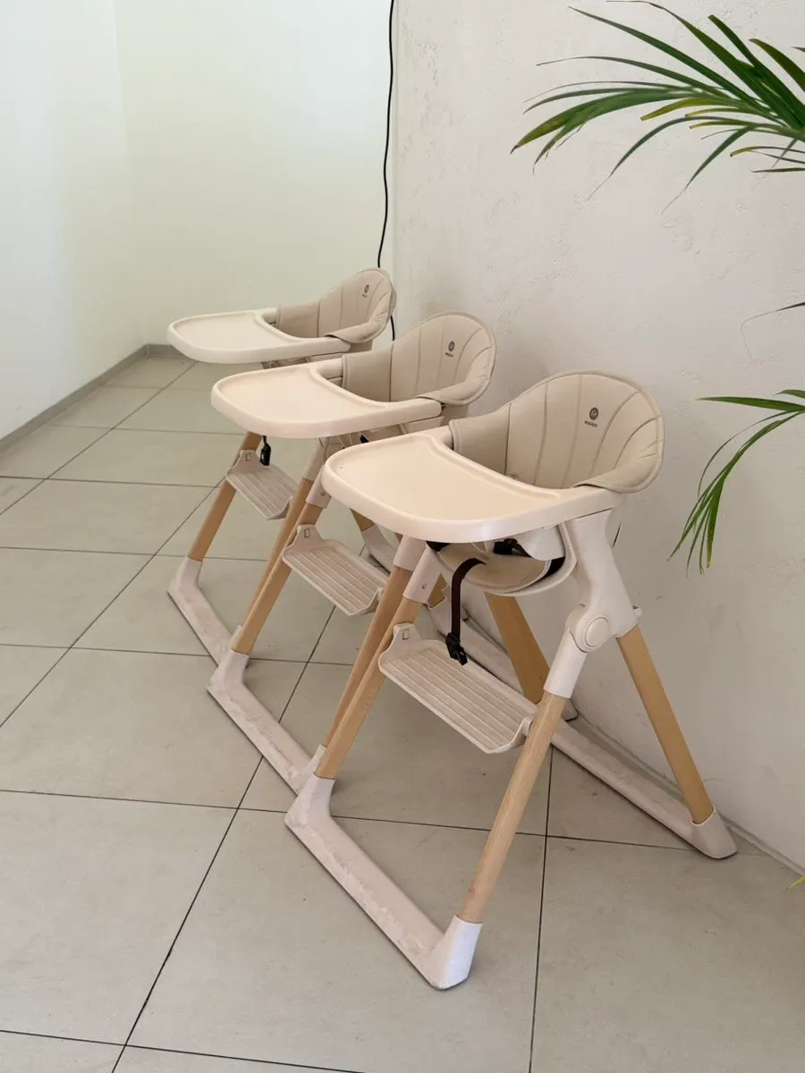 Family seating at Eoneu Dal