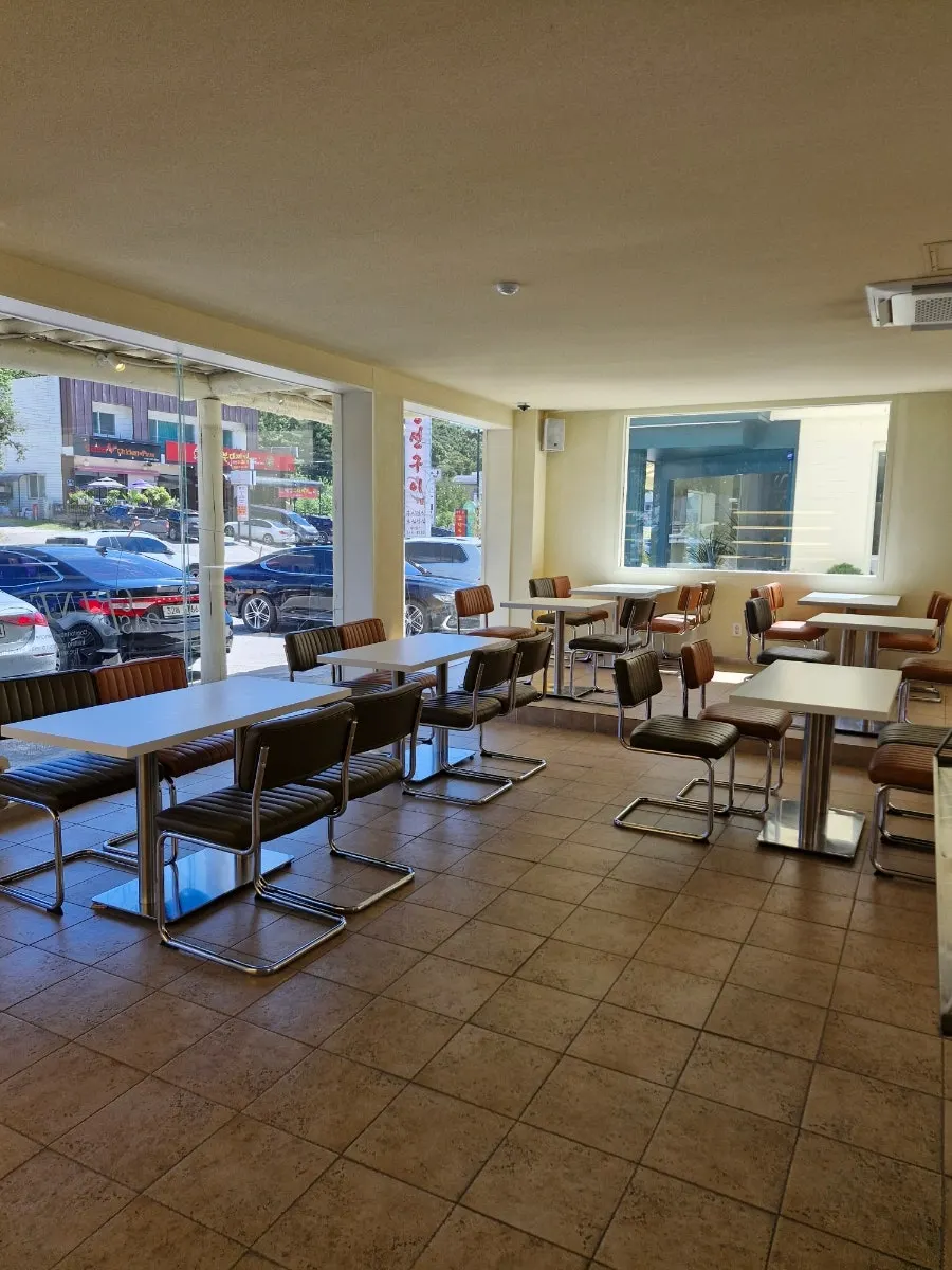 Annex table setup good for group gatherings