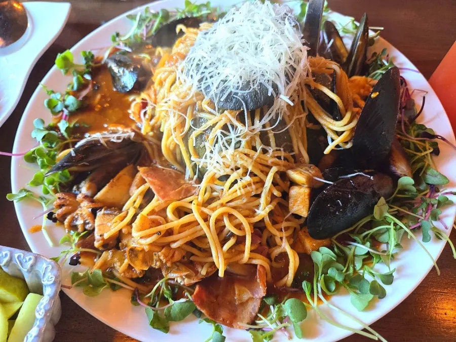 Zucca Dolce pasta with pumpkin and seafood