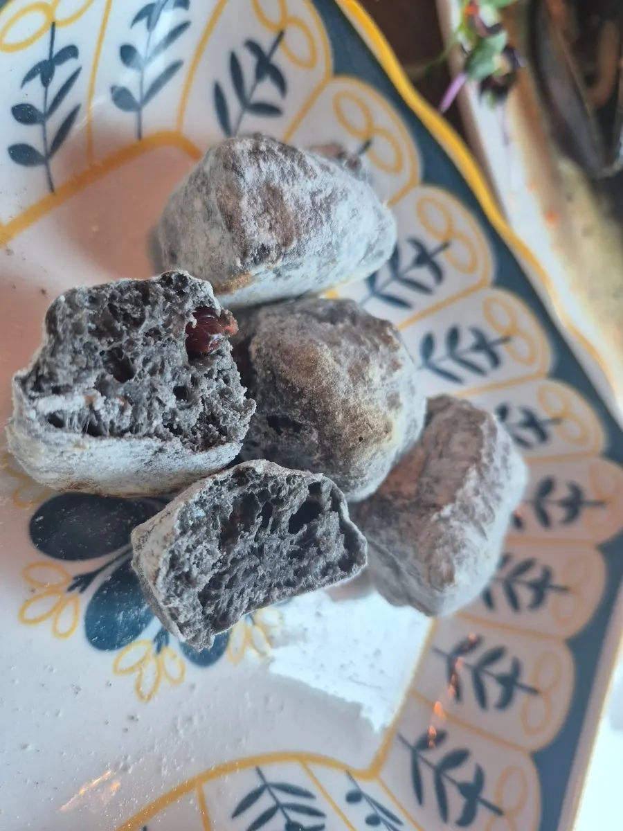 From Italy's squid ink ciabatta bread fermented for 14 hours