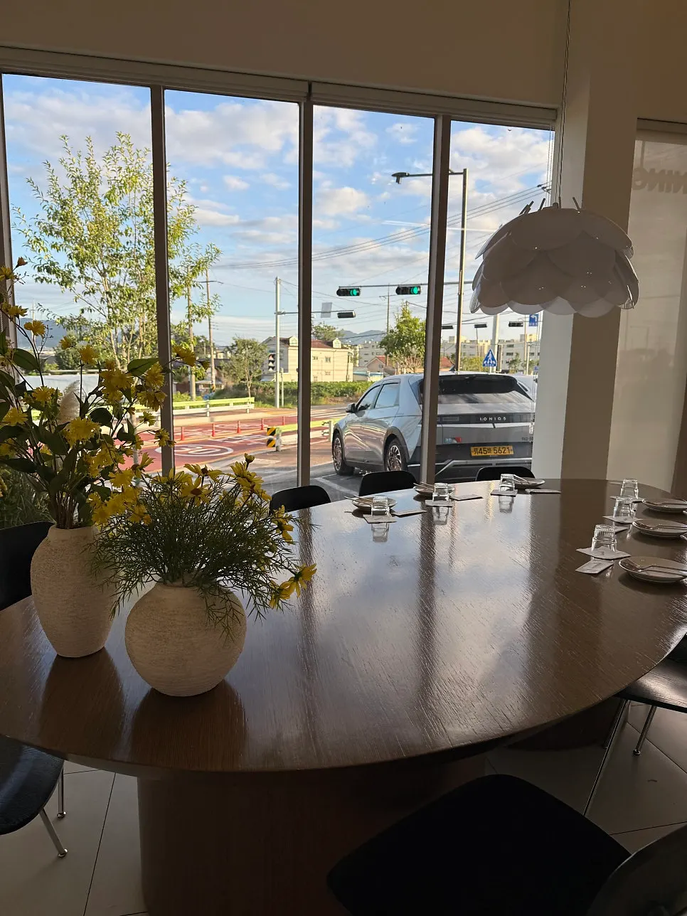 Group seating area at Eoneu Dal