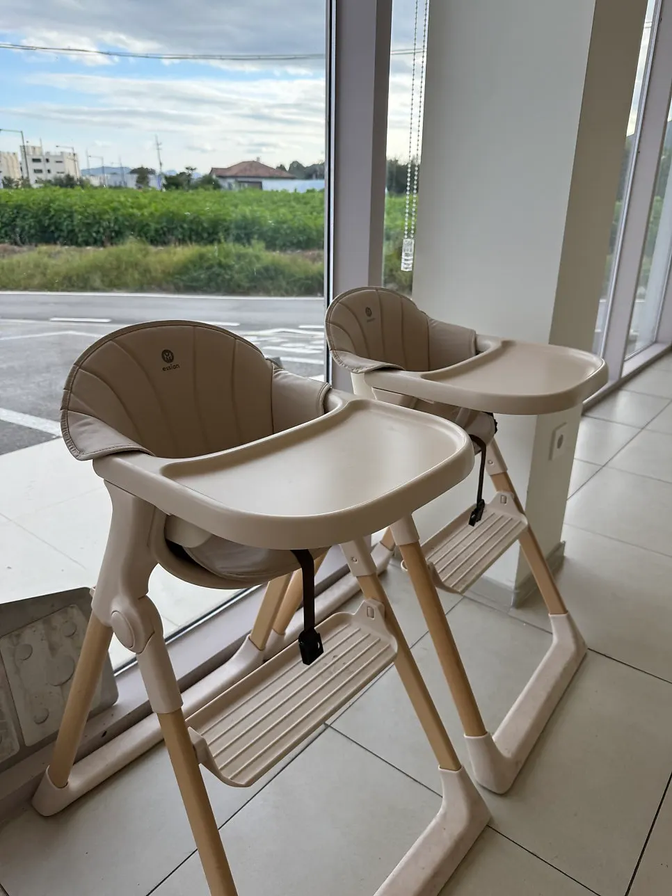 High chair set up at Eoneu Dal