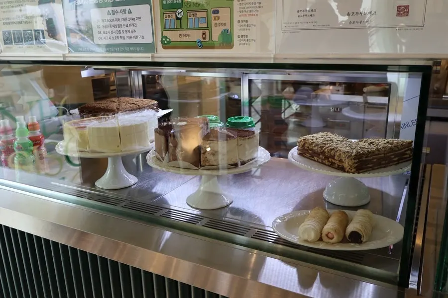 Indoor seating and interior of the bakery café