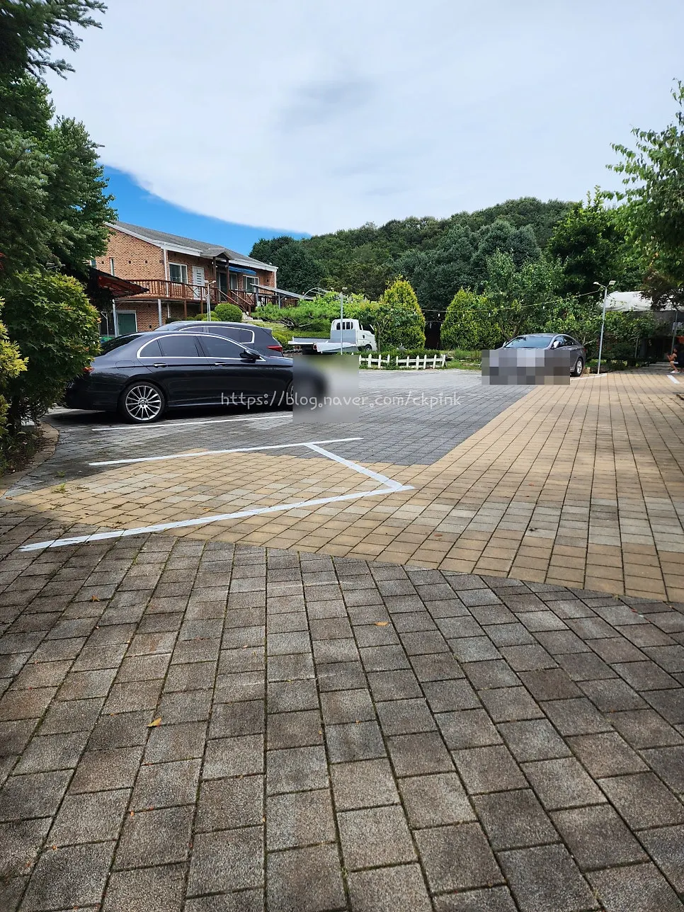Parking Lot 1 and Lot 2 in front of Myeongimong