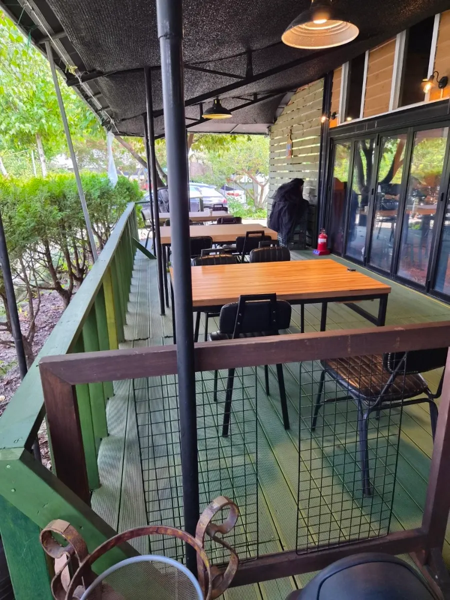 Restaurant with spacious parking