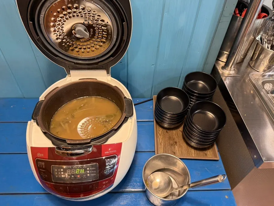 Myeongimong's self-serve bar corner