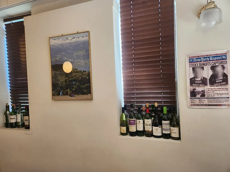 Cozy atmosphere inside Oseuseu