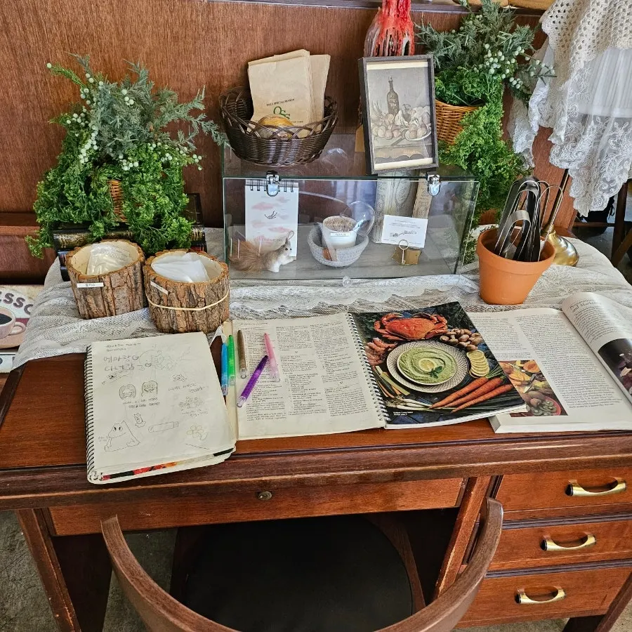 Interior tables and wooden chairs at Oseuseu