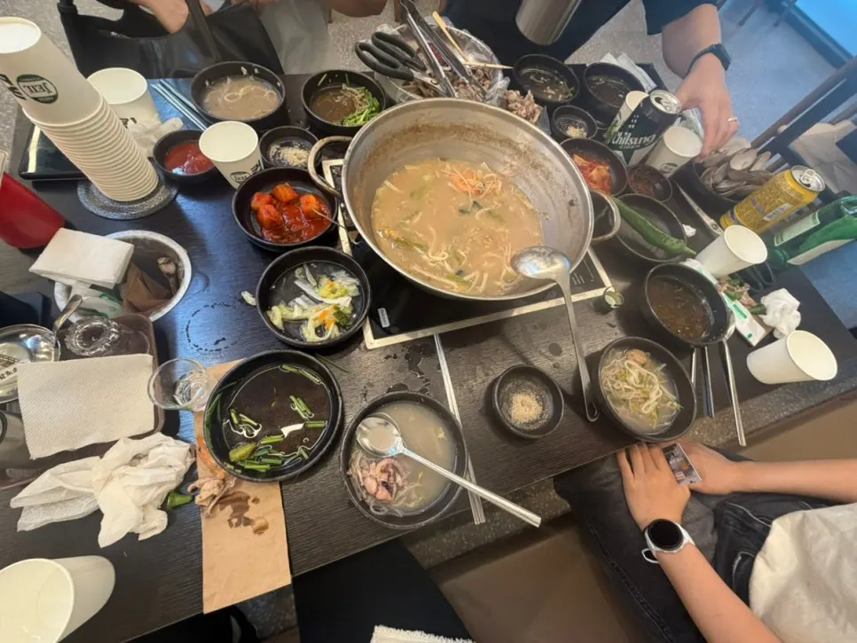 Kalguksu noodles added to the rich broth