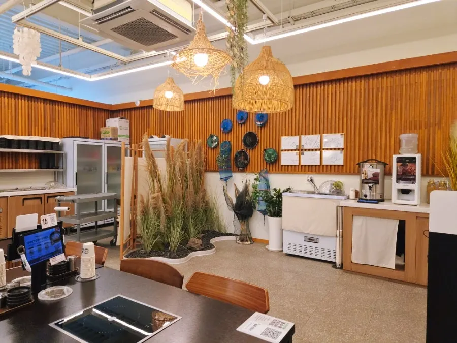 Self-bar and tea corner at Haepumgye Pocheon Main Branch