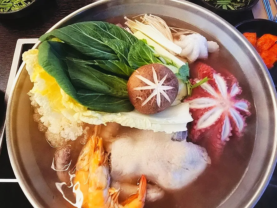 Basic side dishes brought from the self-bar