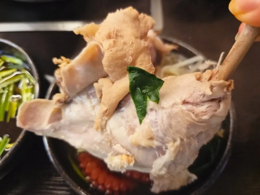 Whole chicken with plenty of meat in the haesintang