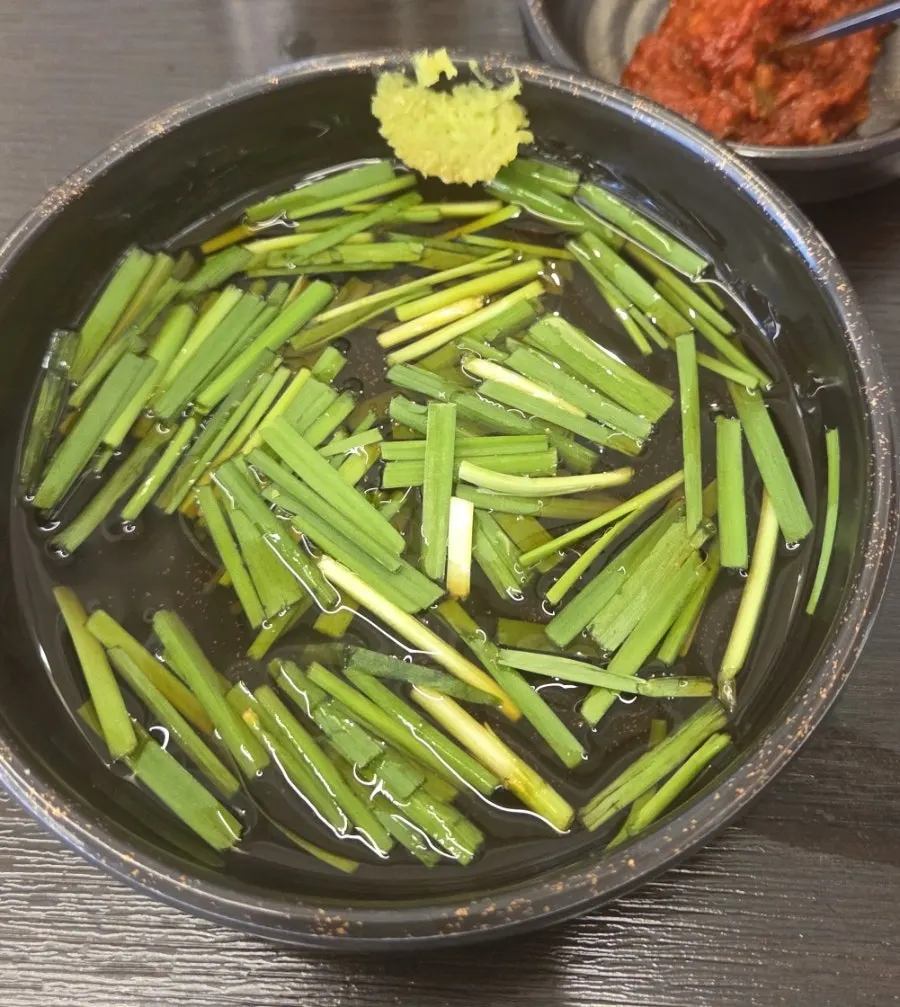 Broth combining chicken and seafood