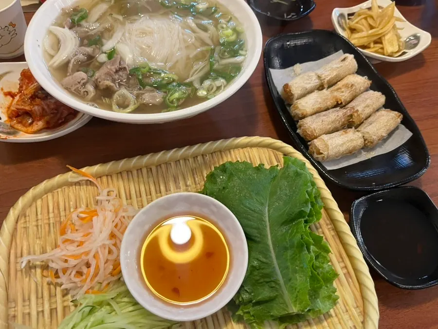 The table at Phodam Jeonju City Hall Branch after the meal