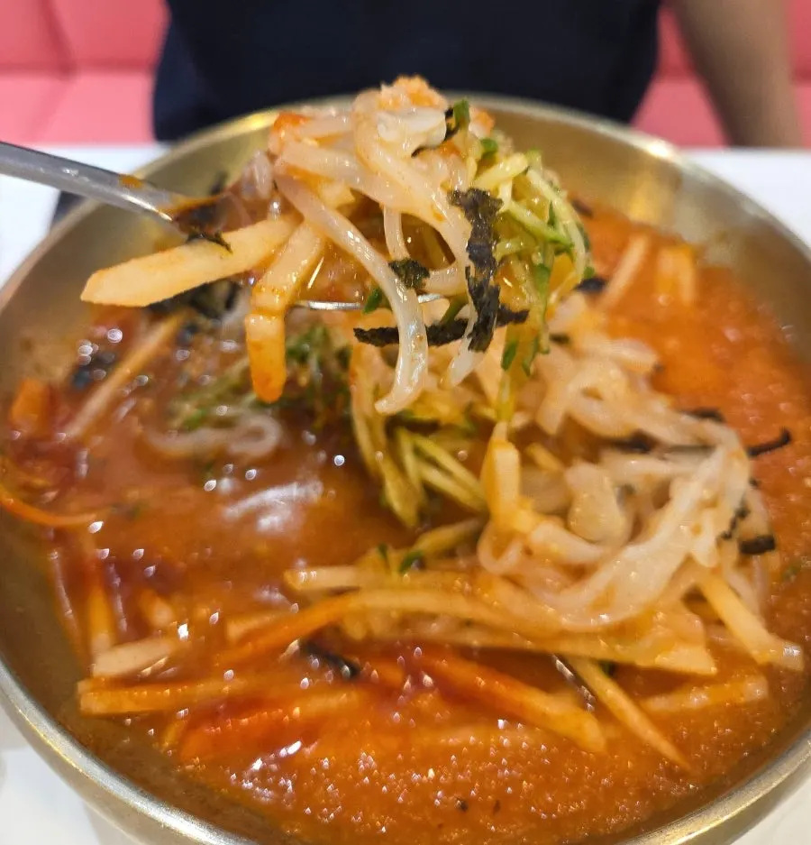 Close-up of the spicy-sauced squid mulhoe