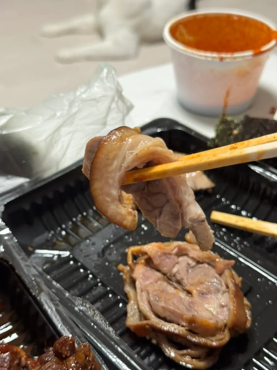 4인이 나눠 먹은 족발 상차림