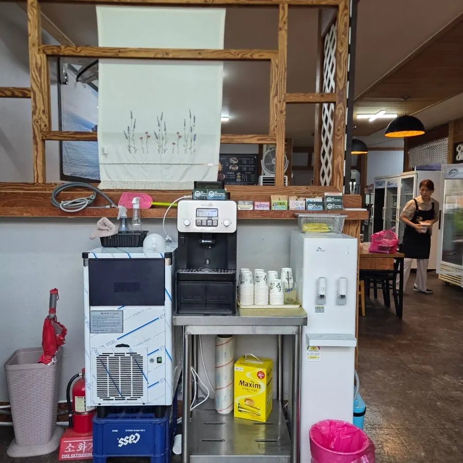 Interior of Hwanggeum Jokbal Jangseong Branch