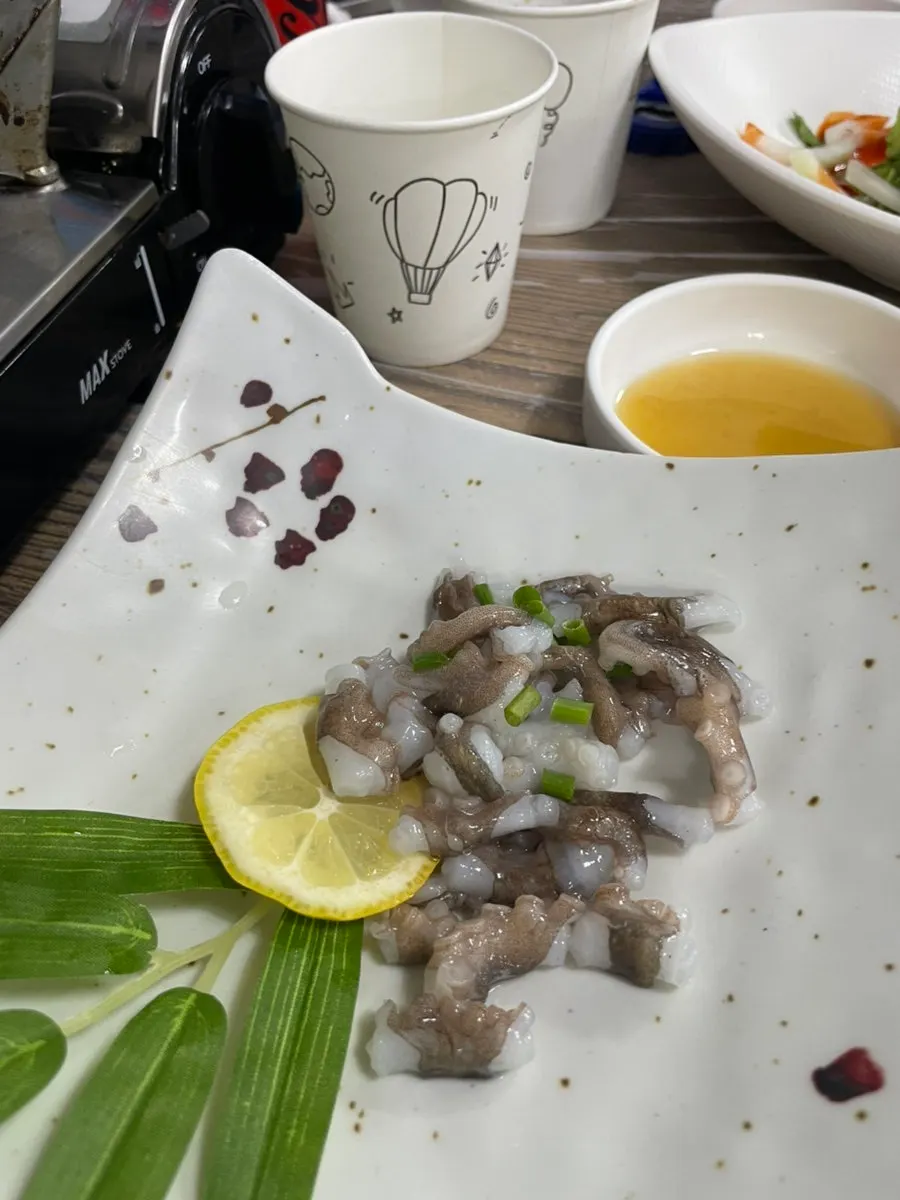 연잎약밥이 포함된 세트 반찬