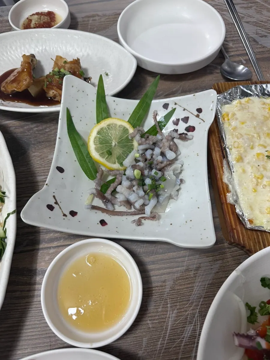 Corn cheese, muchim siput godong dan nakji tangtangi