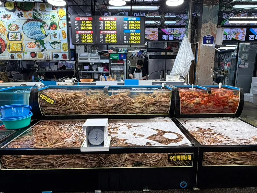 갈릴리대게회식당 매장 내부 좌석