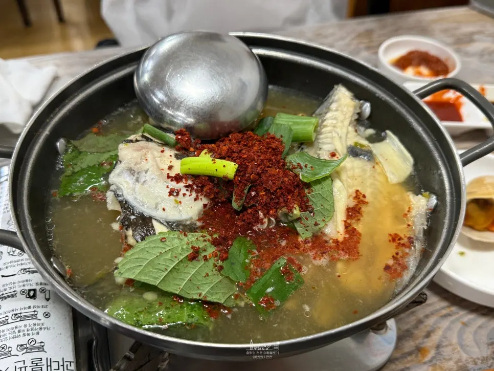 Spicy fish stew served at the end of the course