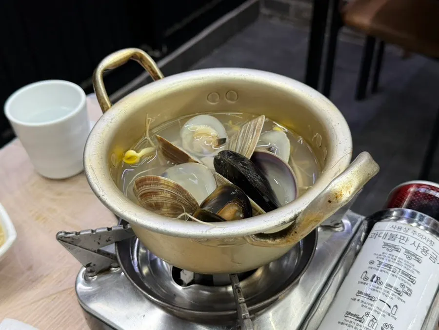 게살이 들어간 직접 만든 마늘소스 요리