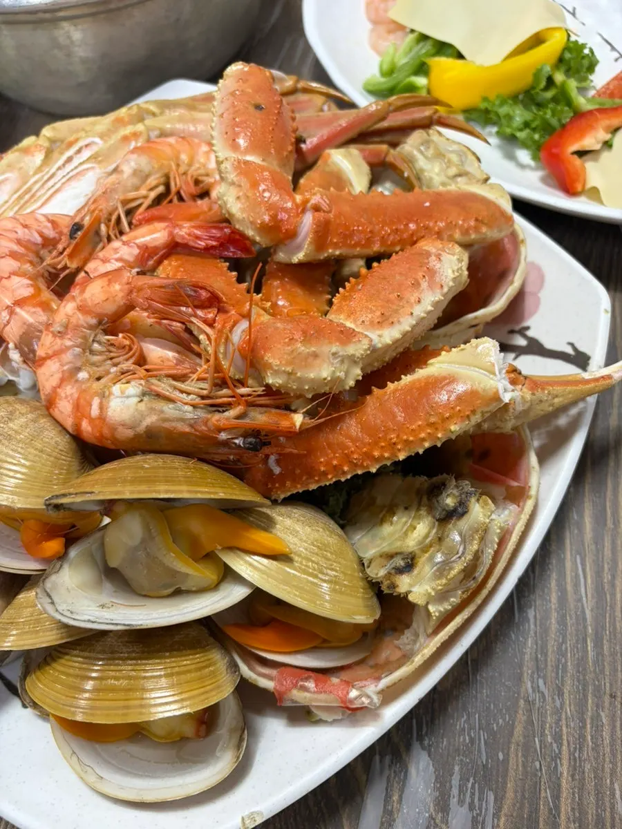 Bakdal crab shelled and served with only the meat
