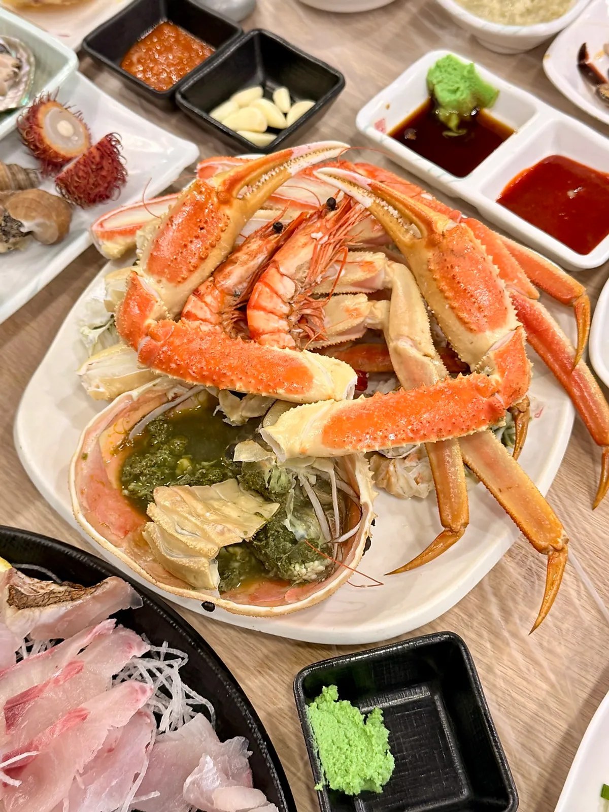 잿방어와 돔이 나온 모듬회