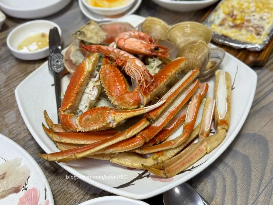 Prepped Bakdal snow crab with shrimp and shellfish plate