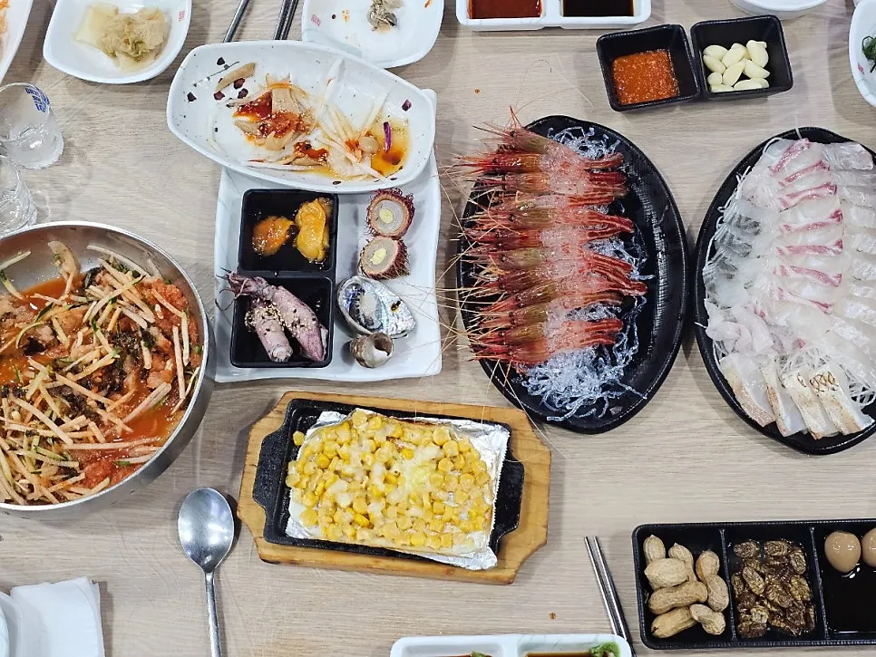 Table setting with lightly seared live sashimi