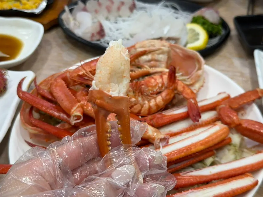 살이 찬 홍게 집게발 부위
