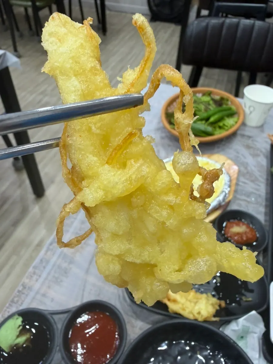 포항 죽도시장 모듬회 3인 8만원, 제철 전어회 서비스 동남회식당
