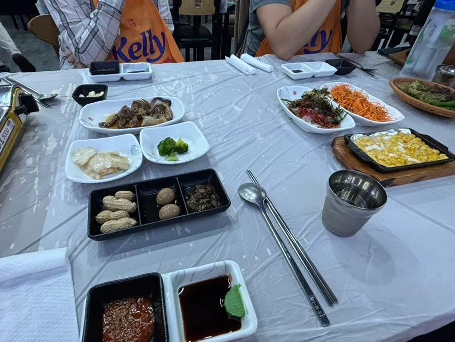 Interior atmosphere suited for a family meal
