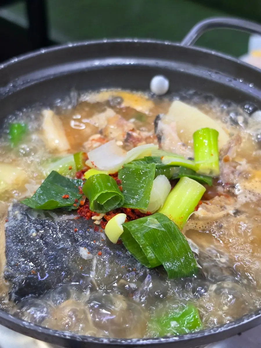 連蟹身也挑出的蟹肉